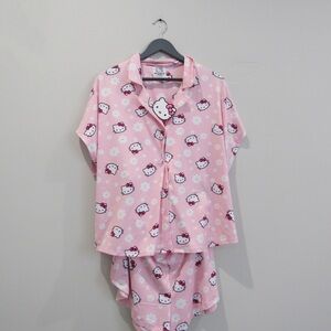 SOLD Licensed Hello Kitty Sanrio Pink Daisy Pajamas Set Women’s Size XL